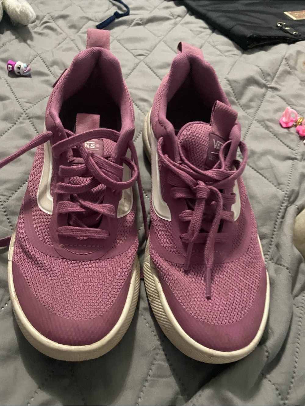 Vans Women’s Mauve Mesh Lace-Up Sneakers with White Stripe - Picture 2 of 5